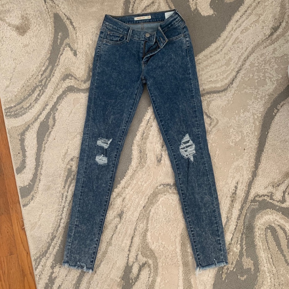 Levi distressed super skinny jeans